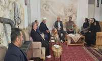 دیدار مدیر جهاد کشاورزی شهرستان میاندوآب با خانواده معظم شهید عزیز نیکزاد