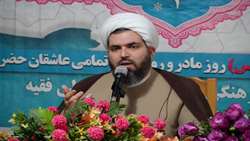 ولادت حضرت فاطمه زهرا (س) یادآور محوریت خانواده در هدایت انسان است 