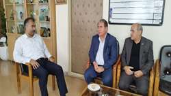 دیدار رییس سازمان جهاد کشاورزی آذربایجان‌غربی با سید عزیز حسینی کارآفرین و تولید کننده نمونه کشوری در صنعت طیور 