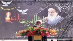 حضرت امام خمینی(ره) آغازگر بیداری اسلامی بود